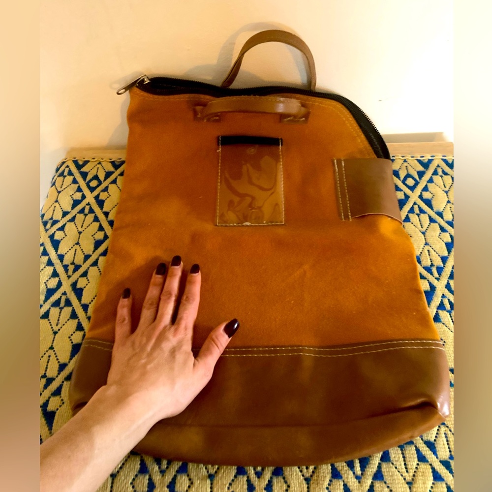 Kiosk purse
